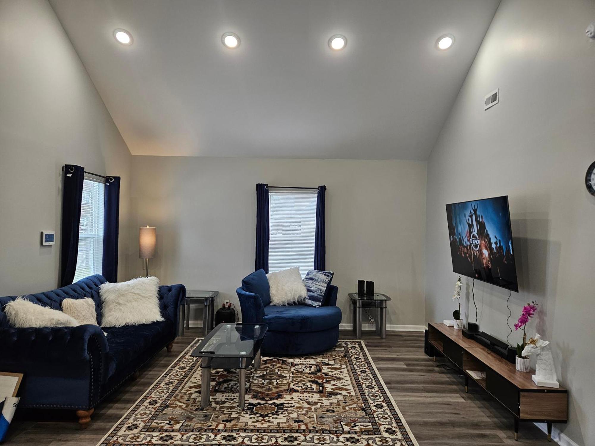 New 3Bd Home Near Downtown Indy Индианаполис Екстериор снимка