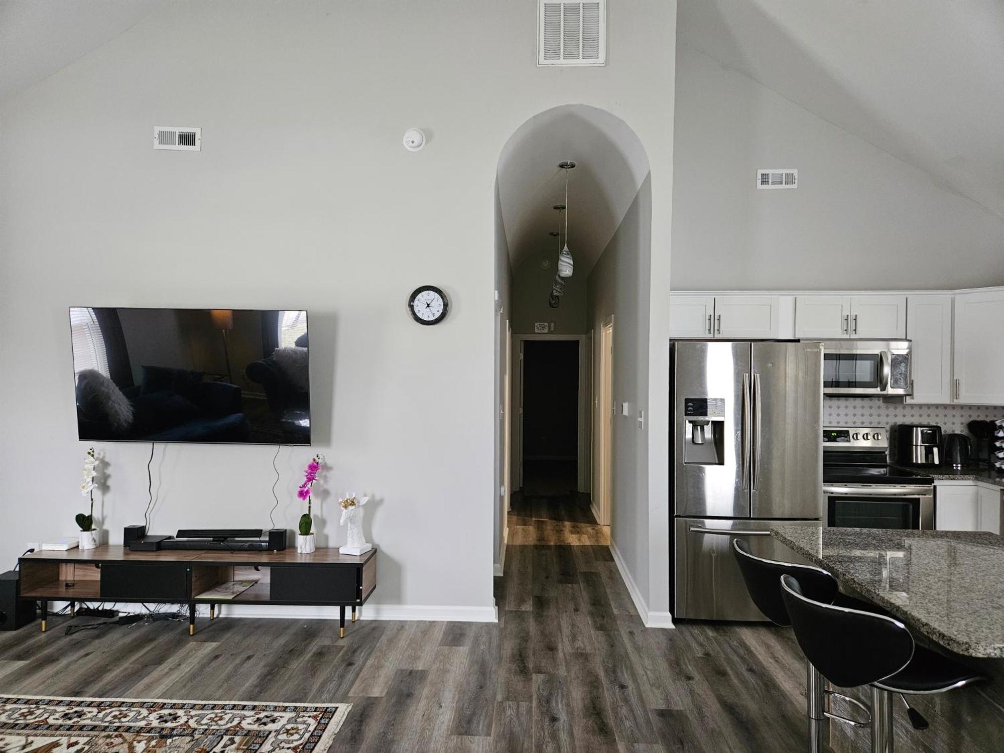 New 3Bd Home Near Downtown Indy Индианаполис Екстериор снимка