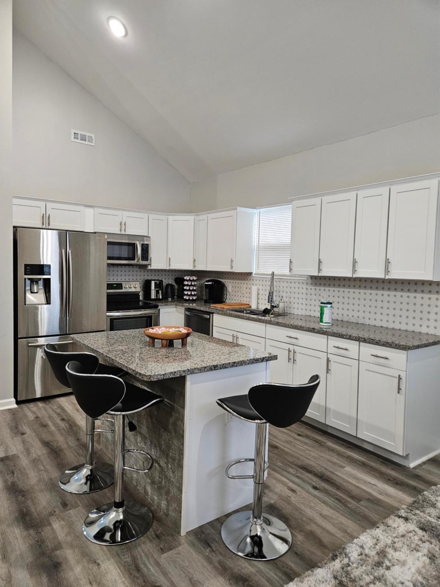New 3Bd Home Near Downtown Indy Индианаполис Екстериор снимка