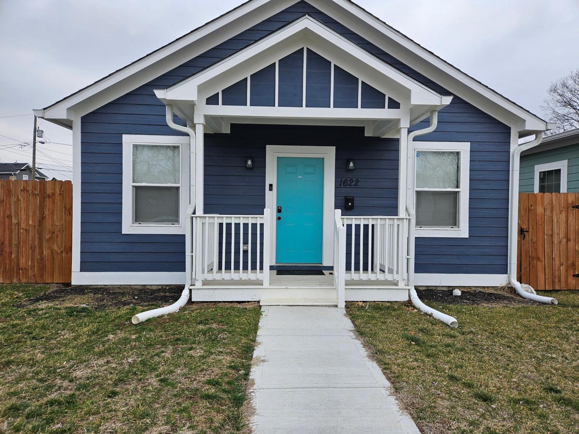 New 3Bd Home Near Downtown Indy Индианаполис Екстериор снимка